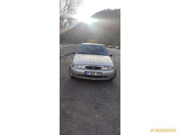 Sahibinden Ford Fiesta 1.25 Trend 2000 Model  200.000 km Gri