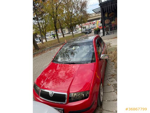 FABİA SUNROOF'LU DOSTA GİDER