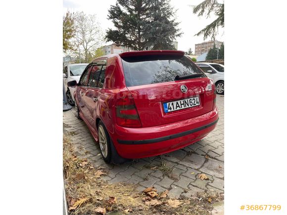 FABİA SUNROOF'LU DOSTA GİDER