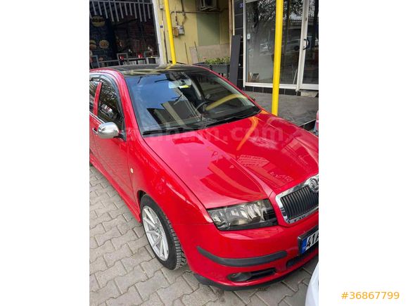 FABİA SUNROOF'LU DOSTA GİDER