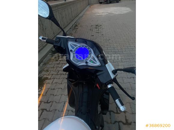 TERTEMİZ KÜBA EASY PRO 2024 MODEL 50CC 135LİĞE ÇEVRİLİ  TERTEMİZDİR 3000 KM 2027 YE KADAR VİZE VAR