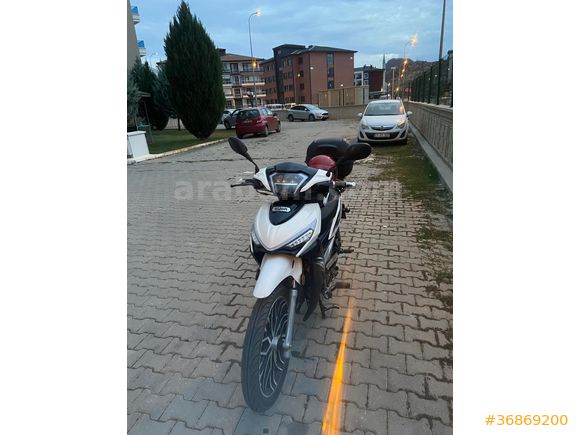 TERTEMİZ KÜBA EASY PRO 2024 MODEL 50CC 135LİĞE ÇEVRİLİ  TERTEMİZDİR 3000 KM 2027 YE KADAR VİZE VAR