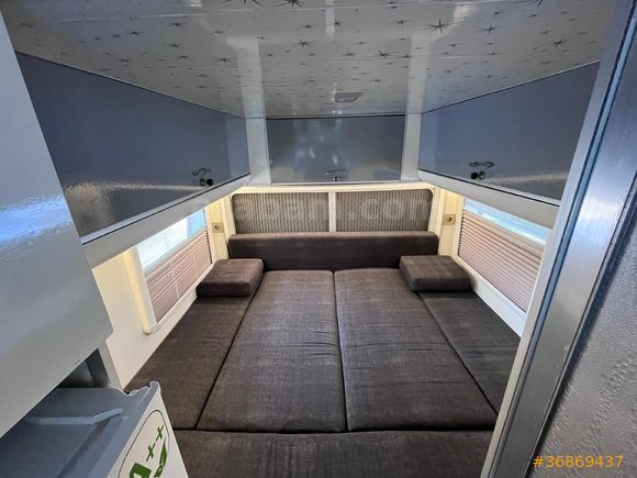 2016 model Karavan Motokaravan
