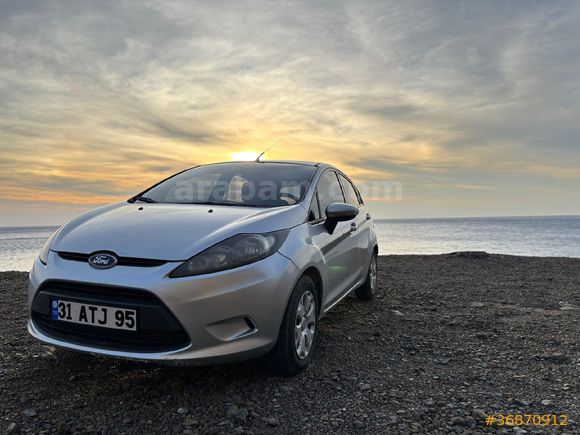 Sahibinden Ford Fiesta 1.4 TDCi Trend 2012 Model  247.500 km Gri (Gümüş)