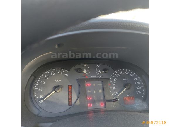 Bayan Öğretmenden Clio 1.6 Otomatik Vites 2000 Model