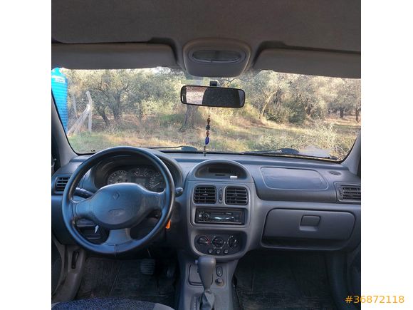 Bayan Öğretmenden Clio 1.6 Otomatik Vites 2000 Model