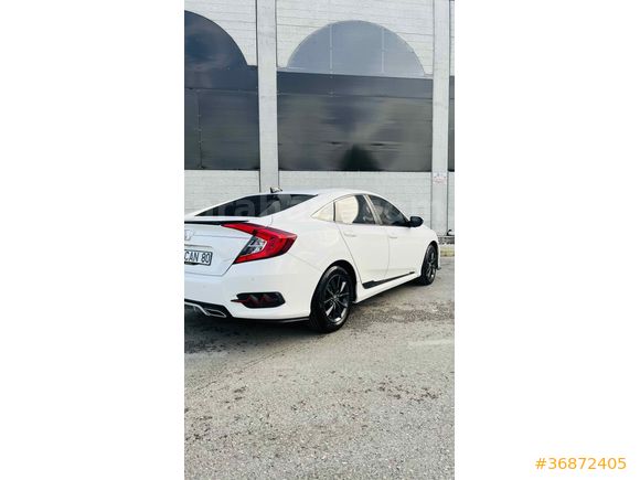 *ÖZEL PLAKALI* Düzce merkez içi Ev takaslı Sahibinden Honda Civic 1.6 i-VTEC ECO Elegance 2021 Model   40.000 km beyaz