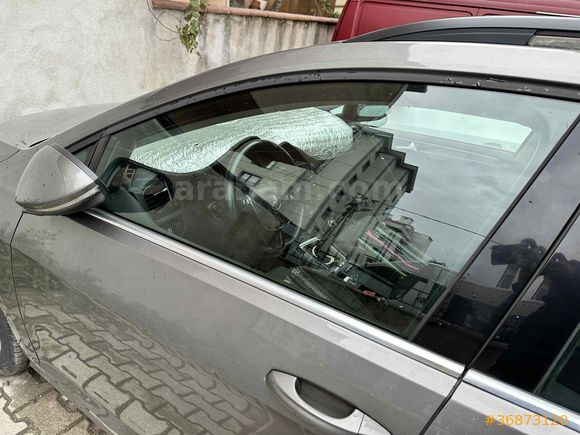 Sahibinden Volkswagen Golf 1.6 TDi Varinat BlueMotion Comfortline 2014 Model İstanbul
