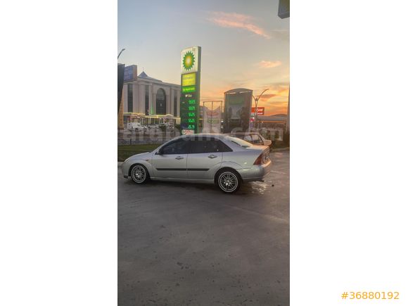 Sahibinden Ford Focus 1.6 Ghia 2000 Model