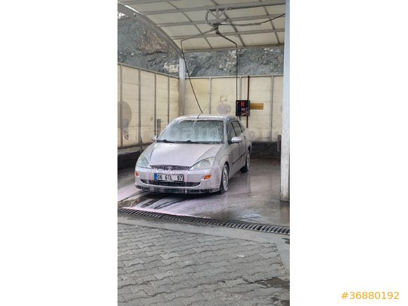 Sahibinden Ford Focus 1.6 Ghia 2000 Model