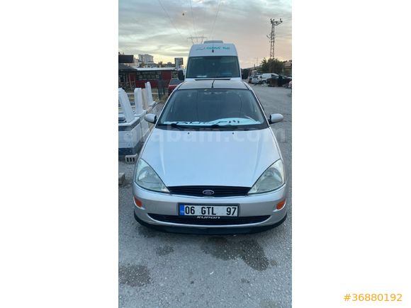 Sahibinden Ford Focus 1.6 Ghia 2000 Model