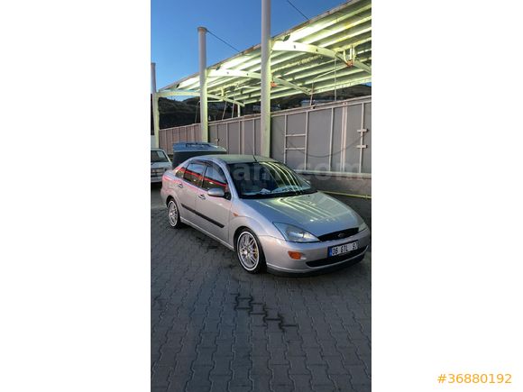Sahibinden Ford Focus 1.6 Ghia 2000 Model