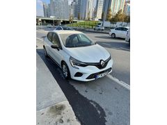 Neredeyse sıfıra yakın Renault Clio 1.0 SCe Joy 2022 Model 