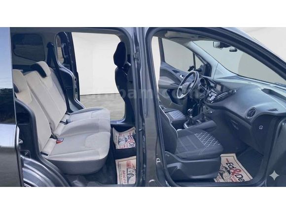 ilk Sahibinden Ford Tourneo Courier 1.5 TDCi Titanium 2022 Model 