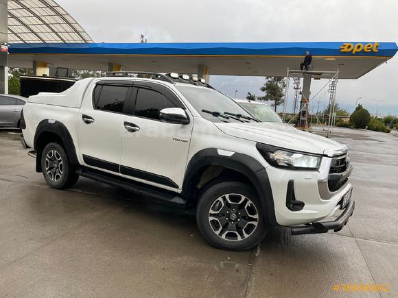 Sahibinden Toyota Hilux 2.4 D-4D 4x2 Adventure 2022 Model Rize