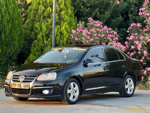 Sahibinden Volkswagen Jetta 1.4 TSi Tour 2009 Model  148.000 km Siyah