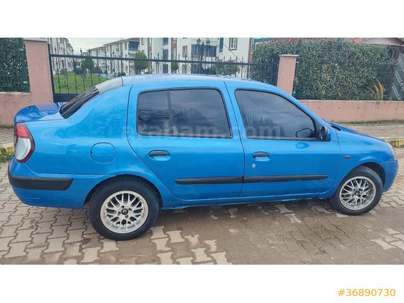 Renault Clio 1.4 Authentique 2002 KLİMALI HAVA YASTIKLI