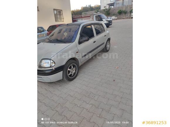 ACİL – 2000 Model Renault Clio 1.4 LPG
Aracım 227.000 km’dedir.
Triger, devirdaim, V kayışı, radyatör, LPG beyni, termostat ve direksiyon kutusu yeni