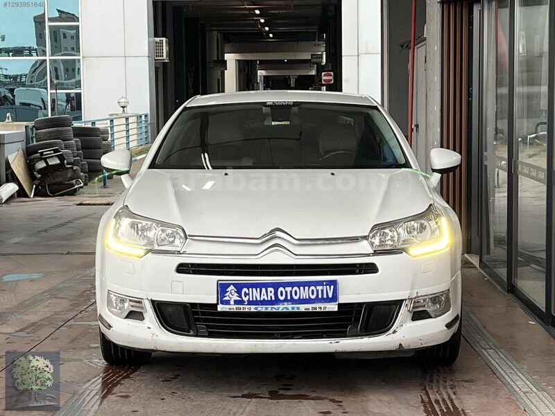 Galeriden Citroen C5 1.6 e-HDi Confort 2014 Model İstanbul 298.000 km Bej
