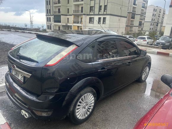 Sahibinden Ford Focus 1.6 Titanium 2011 Model  270.000 km Siyah