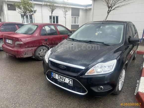 Sahibinden Ford Focus 1.6 Titanium 2011 Model  270.000 km Siyah