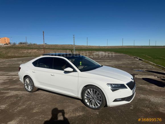 Sahibinden Skoda SuperB 1.6 TDI Prestige 2018 Model 
Ön amblemde  ufak göçük ve arka lokal olan çamurlukta göçük mevcuttur