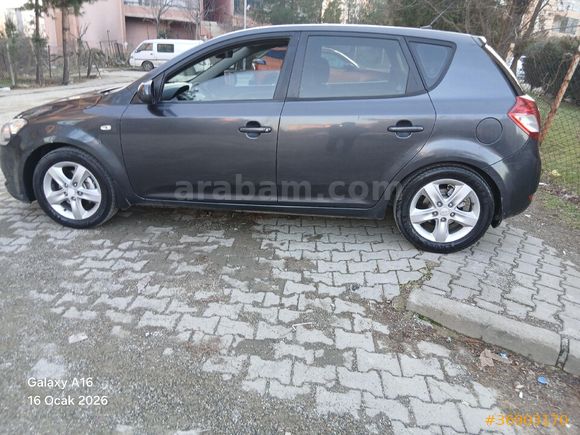 Sahibinden Kia Ceed 1.6 Concept 2010 Model