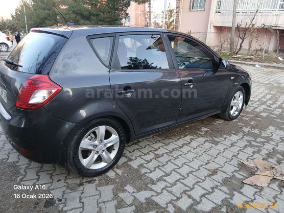 Sahibinden Kia Ceed 1.6 Concept 2010 Model