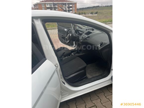 Sahibinden Ford Fiesta 1.6 Titanium 2014 Model