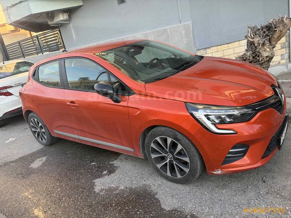 Sahibinden Renault Clio 1.0 TCe Touch 2023 Model 