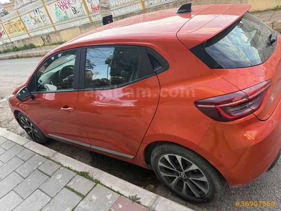 Sahibinden Renault Clio 1.0 TCe Touch 2023 Model 