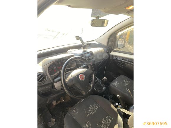 Sahibinden Fiat Fiorino Cargo 1.3 Multijet 2015 Model  290 km Beyaz