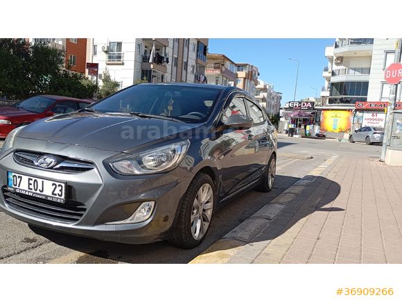 Sahibinden Hyundai Accent Blue 1.4 CVVT Mode 2011 Model