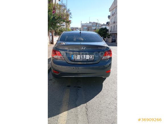 Sahibinden Hyundai Accent Blue 1.4 CVVT Mode 2011 Model