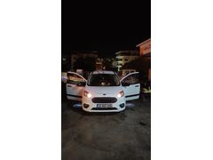 Sahibinden Ford Tourneo Courier 1.0 EcoBoost Titanium Plus 2023 Model   56.500 km Beyaz