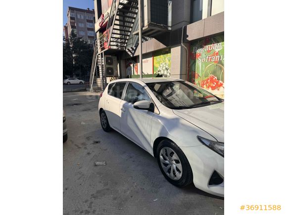 Sahibinden Toyota Auris 1.33 Life 2013 Model 
