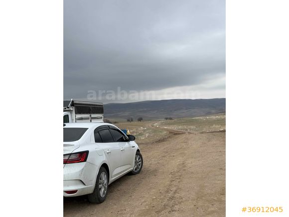 Sahibinden  HATASIZ BOYASIZ HASAR KAYITSIZ MEGANE 4