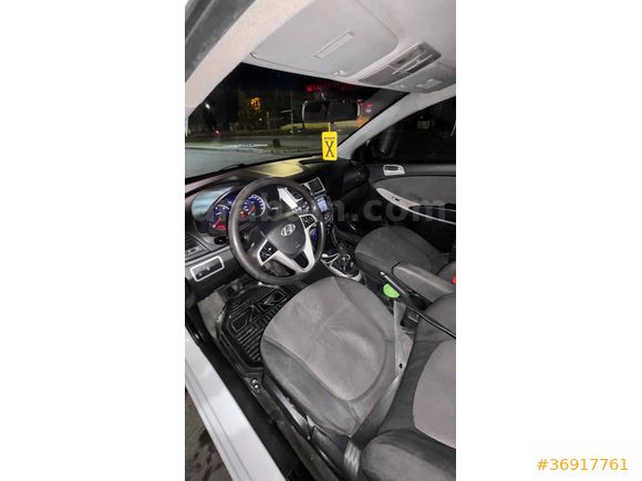 Sahibinden Hyundai Accent Blue 1.6 CRDI Mode Plus 2013 Model 