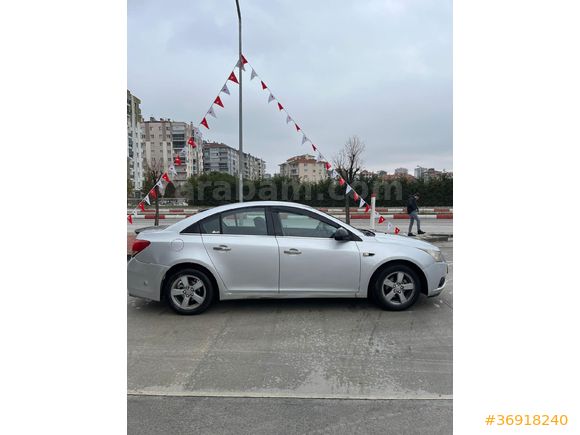 Sahibinden Chevrolet Cruze 1.6 2010 Model  153.000 km Gri (Gümüş)