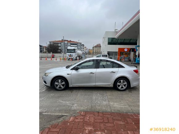 Sahibinden Chevrolet Cruze 1.6 2010 Model  153.000 km Gri (Gümüş)