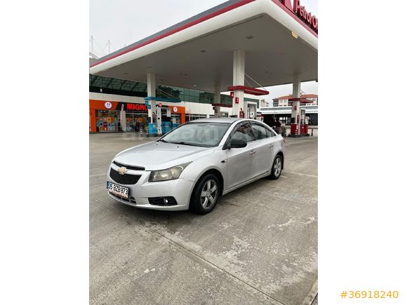 Sahibinden Chevrolet Cruze 1.6 2010 Model  153.000 km Gri (Gümüş)