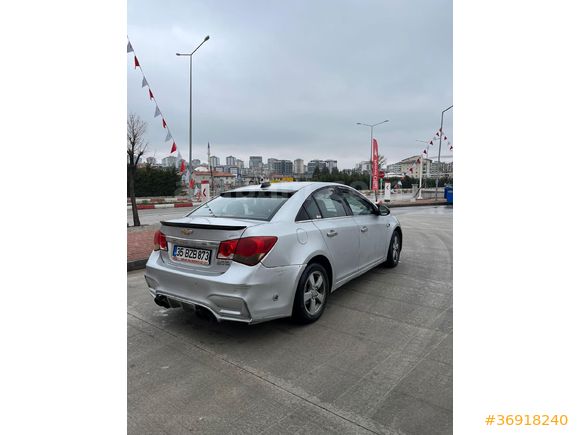 Sahibinden Chevrolet Cruze 1.6 2010 Model  153.000 km Gri (Gümüş)