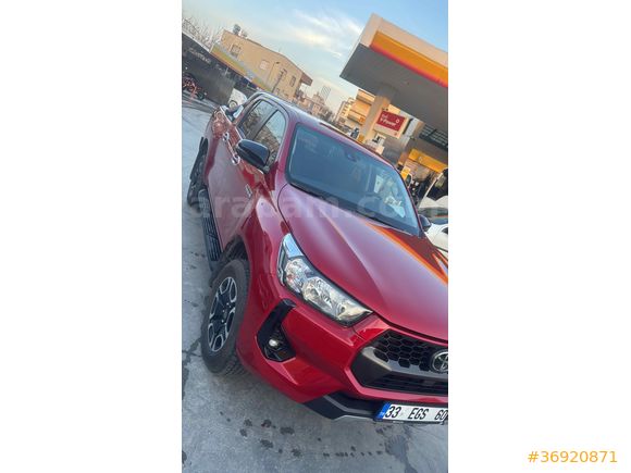 Sahibinden Toyota Hilux 2.4 D-4D 4x2 Hi-Cruiser 2024 Model 