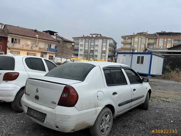 Galeriden Renault Clio 1.4 2001 Model Malatya