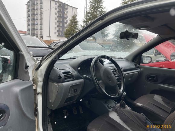 Galeriden Renault Clio 1.4 2001 Model Malatya