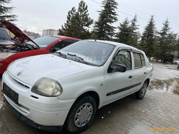 Galeriden Renault Clio 1.4 2001 Model Malatya