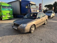 Sahibinden Hyundai Accent 1.6 Admire 2004 Model  370.000 km Füme