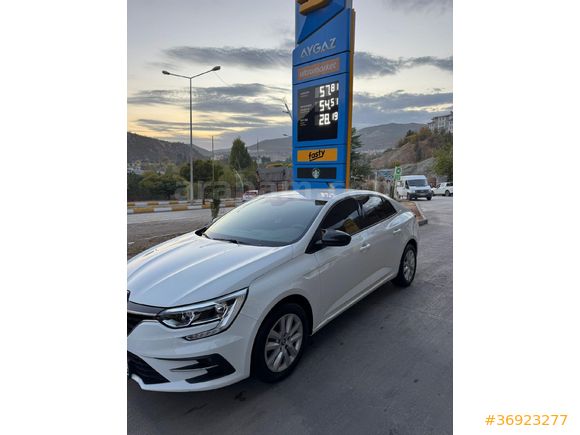 Sahibinden Renault Megane 1.3 TCe Touch 2024 Model