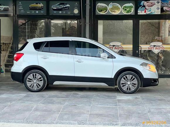 Sahibinden Suzuki SX4 2013 Model  180.000 km Beyaz