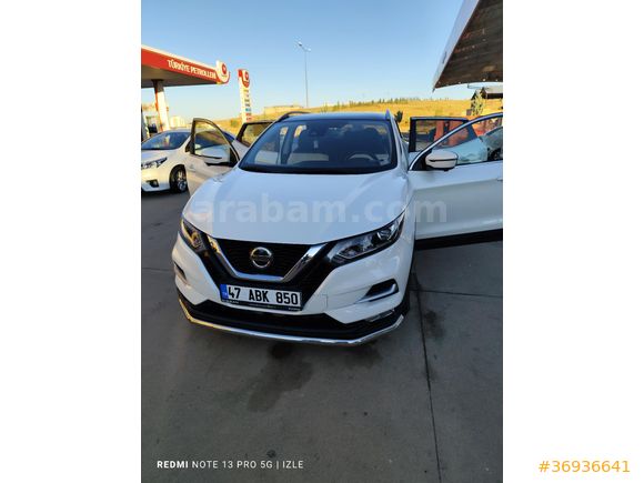 MEMURDAN Sahibinden Nissan Qashqai 1.3 DIG-T Sky Pack Plus 2021 Model